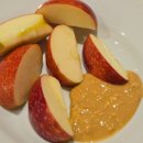 스윗라벨 | 한입에 퍼지는 단짠고소함 스윗비아 저당 땅콩버터 스무스 크런치 후기