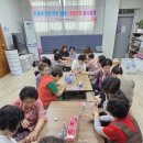 네일아트 손길 이미지