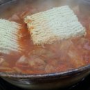 팔팔김치찌개