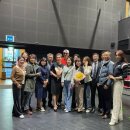 바른자세모델워킹 이미지