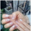 네일지아 | 독산동네일 지아네일 경험후기. 봄빛이 손끝에 내려앉은 날, 이곳에서 완성한 반짝이는 아트.