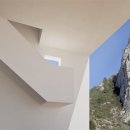 On the cliff 이미지