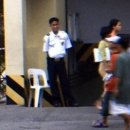 왜 필리핀은 가계마다 경찰이 다 있을까..? 이미지