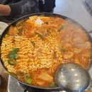 점심 맛있게 드세요. 벚꽃 산책 이미지