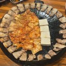 매일묵은지삼겹살 | [한남동 맛집] 무쇠김치삼겹 | 이태원 구워주는 솥뚜껑 묵은지 삼겹살 내돈내산 솔직후기