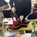 우쿠렐라 | 부평악기점 월드종합악기사에서 10년 된 기타 처음으로 줄 교체한 후기