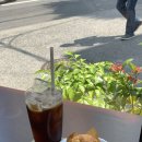 느루디저트&커피 | 불광역카페 느루의 조용한 커피맛집
