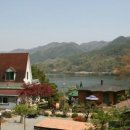 호숫가 펜션 이미지