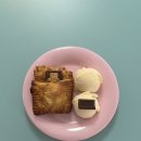 예삐하우스애견샵 | [대전] 은행동 소품샵을 함께 운영 중인 키치한 카페 “로크하우스”