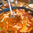 월수금돼지김치찌개&생삼겹살