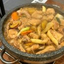 찜닭맨 | 동탄맛집 혜안 닭칼국수 동탄점 돌판에 나오는 야채간장찜닭 추천 후기