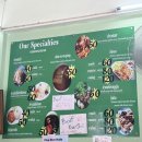 워시Q&Cafe | 치앙마이 한달살기 기록_Day22(시리차이카오만까이/두리안바이넛/방비엥커피/Brown Coli Cafe/썬데이마켓)