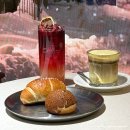 바다에서 떠오르는 해(별관) | 강릉 대형 카페 에펠루아 본점 경포 강문해변 베이커리 강강빵