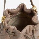 메트로시티 여성 이미지