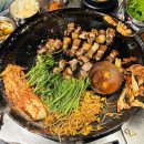 솥뚜껑삼겹살 - 유성구 문화원로10번길 2 | 솥뚜껑삼겹살