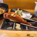 윤초밥 앞 이미지