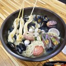 남문건물 앞 | 수원 남문 맛집 자가제면 쫄깃한 면발 조개가득 행궁동 칼국수 맛집 조마담 칼국수(ft.무료 주차 가능)