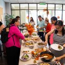 Dalat parents who hosted the Thanksgiving Lunch for the entire Dalat staff 이미지