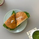 율하2지구_솔마루공원화장실 | 장유 브런치 카페 Ι 윗하우스 장유점 최애 샌드위치 추천