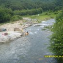 개울과 사람들 이미지