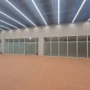 세미나실 | 성남 시트지 시공 후기｜판교 세미나실 안개시트지 부분 시공 사례