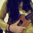 우쿨렐레 이미지