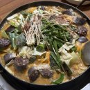 대산시장 | 단양 구경시장 맛집: '대산원조마늘순대'에서 즐기는 현지인 픽, 얼큰한 곱창전골 후기!