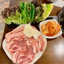 돈대지 | 돈돼지 명동점 인증된 한돈 삼겹살과 국내산 포기김치가 맛있는 명동회식 장소 추천