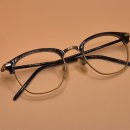 어나더아이즈 안경 이미지