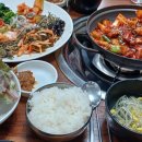 시골 쌈밥집에서 퓨전이라니… 지리산 자락서 만난 영호남의 맛[김도언의 너희가 노포를 아느냐] 이미지