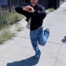 호정커피숍 | 젠슨 황 돈 뺏는 주파수 틀어놓고 잠이나 자야겠다.