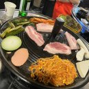 별난솥뚜껑김치삼겹살
