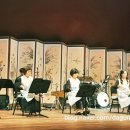 현과 활의 조화 해금 이미지