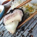 돌담 너머 하늘 이미지