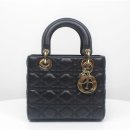 프로포즈 시즌2 | 샤넬 프로포즈 백 I 2025 시즌백 핸들 장식의 스몰 플랩 백 구입 후기(착용샷)