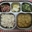3월27일(수요일)석식:수수밥,유부장국, 간장오리주물럭,깻잎들깨볶음,백김치 이미지