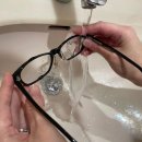 안경집 사장님이 알려준 안경 알 새것처럼 되는 법 이미지