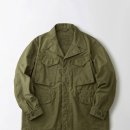 <아웃스탠딩 [MUT lab] M-1943 FIELD JACKET> 올리브 그린 색이 매력적!