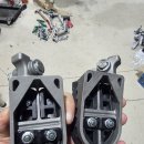BMW OEM HP2 ENDURO 풋페그 팝니다 이미지