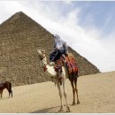 황무지의 땅에서 세계7대불가사의 의 피라미드를 만나다!/이집트 이미지