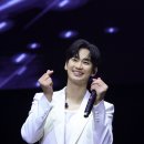 김수현 국내외팬들 차이점, 국내&#34;변함없이 김수현 배우와 함께 할 것&#34; 중국 &#34;매년 너의 생일은 그녀의 기일인 것을 기억할 것!!!&#34; 이미지