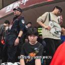 👮: 좀 개념있게 행동해 🇨🇳: 난 없어 그런거 (며칠전 한중 축구 월드컵 예선 중국인인척 중국쪽에서 관람한 유튜버ㅋㅋ) 이미지