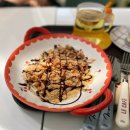 [서울/중구] 청구역카페 청구역디저트 신당동카페 &#34;해피베리&#34; 🫐🍓 (인절미와플 맛집)