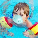 스포츠 아이 수영장 이미지