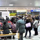 지난 주 주일, 서울역 대합실에서 분당우리교회 인터넷 예배를 기다리는 중 졸다가 앞 의자에 정수리를 찍어 피흘림 이미지