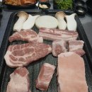 돈사무소 | 생삼겹살의 풍성한 육즙 춘천 석사돈사무소 후기