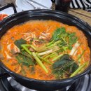 [온천장] 깃발집, 만두전골 1인분 9,900원🍲 유명한 이유가 있네 ✨️ 근처 카페 추천까지 !