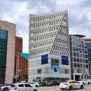 Car사랑모터스 | 볼보 강남 대치 전시장에서 열린 특별한 프로그램 체험 후기! 자동차 전시장에서 작가님의 강연을 들을...