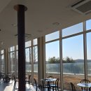 UR(파주시)-[책향기숲길]-하-4 | 파주 베이커리 카페 대형 키즈존과 인테리어 숲&amp;물멍 뷰 최고다!