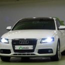 아우디 / NEW A4 2.0 TFSI 콰트로 B8 다이나믹 / 12년식 / 30000km / 단순교환 / 흰색 / 3460만원 이미지